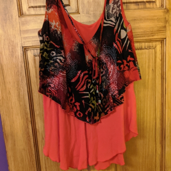 Venus Ruffle Tank - Picture 2 of 3